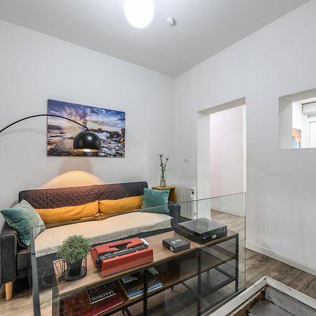 Unique Flat La Latina * Billiard & Darts Apartment Madrid Exterior photo