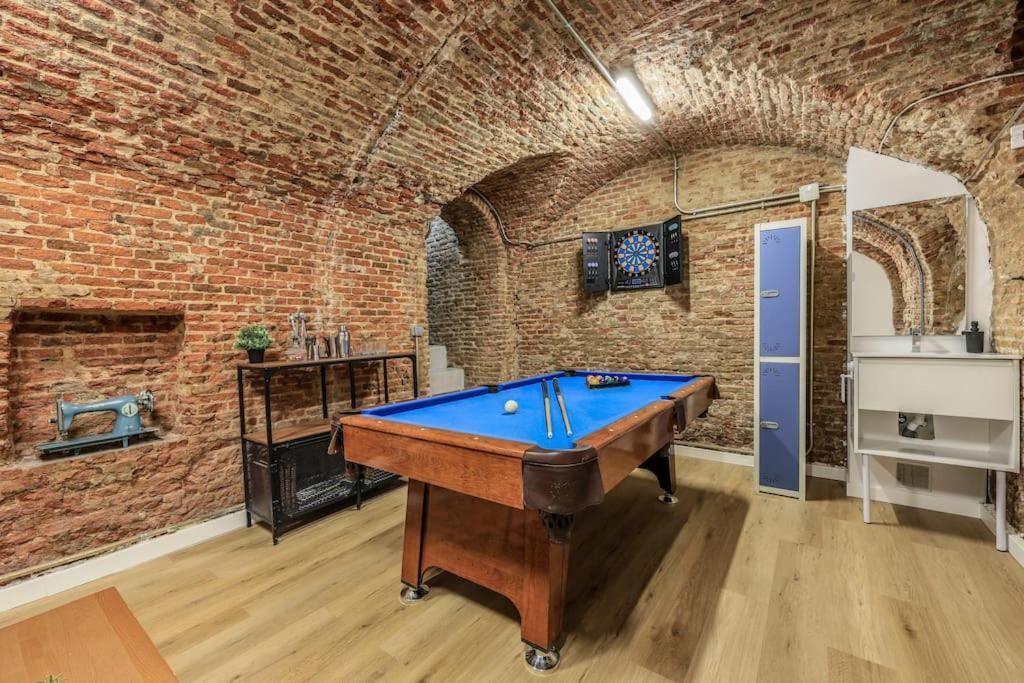 Unique Flat La Latina * Billiard & Darts Apartment Madrid Exterior photo